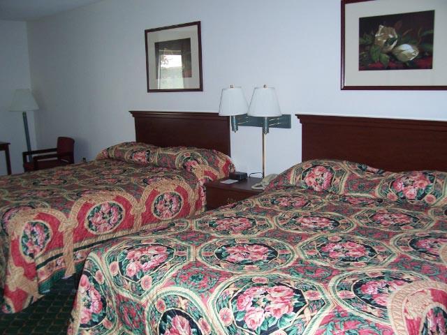 Econo Lodge Erie Habitación foto